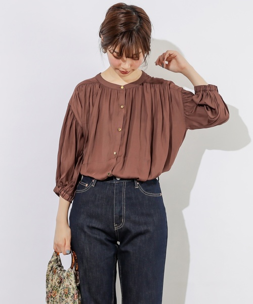 natural couture（ナチュラルクチュール）の「とろみサテンギャザーブラウス（シャツ/ブラウス・レディース・オフホワイト/ブラウン/ベージュ/ミント/ブルー/ピンク系その他/ドット・FREE）」の10枚目の写真