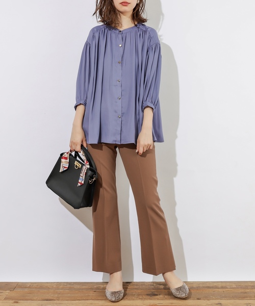 natural couture（ナチュラルクチュール）の「とろみサテンギャザーブラウス（シャツ/ブラウス・レディース・オフホワイト/ブラウン/ベージュ/ミント/ブルー/ピンク系その他/ドット・FREE）」の11枚目の写真