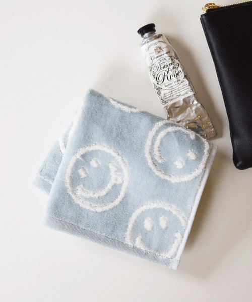 BIRTHDAY BAR（バースデイバー）の「スマイル パターン ジャガード タオルハンカチ（ハンカチ/ハンドタオル・レディース・ブラック/ネイビー/グレー/ピンク/ブルー系その他/チャコールグレー/ブルー/グレー×ピンク/イエロー/グリーン/パープル/オレンジ/ネイビー系/マスタード・フリー）」の7枚目の写真