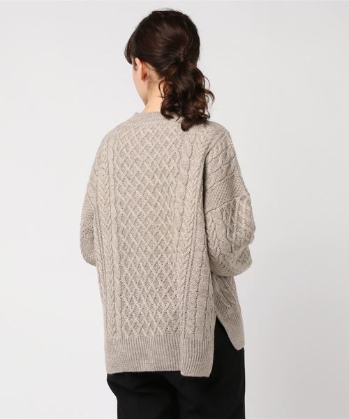 AMERICAN HOLIC（アメリカンホリック）の「Vネック裾スリットケーブルニットプルオーバー＊（ニット/セーター・レディース・グレー系その他/ベージュ系その他2/アイボリー/ネイビー/グレー系その他2・L/M）」の6枚目の写真