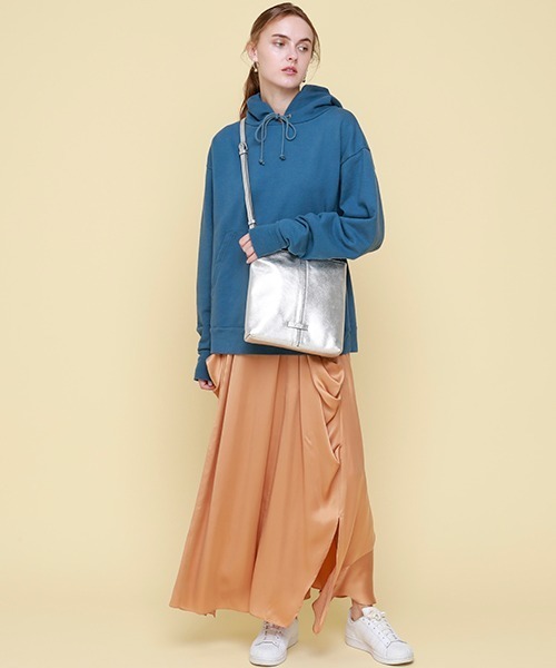 TOPKAPI（トプカピ）の「シュリンクレザー バイカラーライン・ショルダーバッグ（ショルダーバッグ・レディース・ブラック/シルバー/グレイッシュベージュ・FREE）」の13枚目の写真