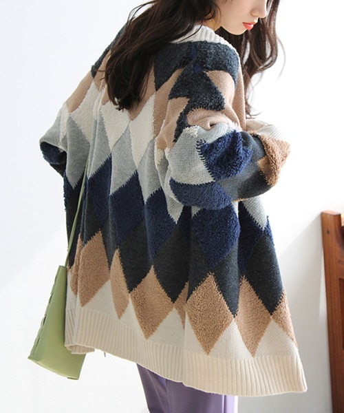 GeeRA(ジーラ)の「アーガイルニットカーディガン(カーディガン/ボレロ・レディース・アイボリー/チャコール/ブラック/ブラウン・MEDIUM/LARGE/X-LARGE/XX-LARGE)」の12枚目の写真