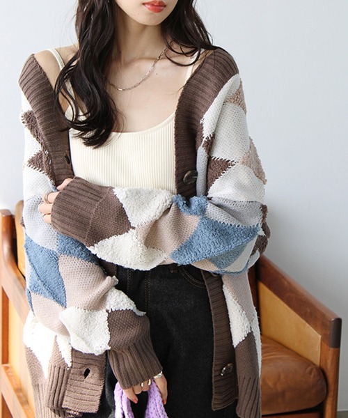 GeeRA(ジーラ)の「アーガイルニットカーディガン(カーディガン/ボレロ・レディース・アイボリー/チャコール/ブラック/ブラウン・MEDIUM/LARGE/X-LARGE/XX-LARGE)」の15枚目の写真