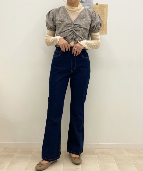 apres jour(アプレジュール)の「花柄くしゅくしゅブラウス+シアーインナーセット【ZOZOTOWN限定アイテム】(シャツ/ブラウス・レディース・ベージュ/ブルー系その他・フリー)」の10枚目の写真