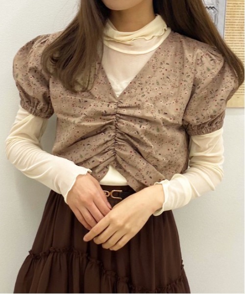 apres jour(アプレジュール)の「花柄くしゅくしゅブラウス+シアーインナーセット【ZOZOTOWN限定アイテム】(シャツ/ブラウス・レディース・ベージュ/ブルー系その他・フリー)」の4枚目の写真