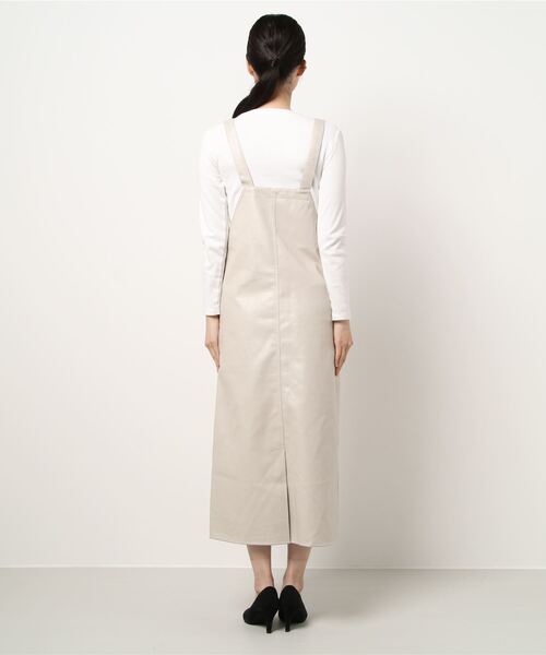 notch.(ノッチ)の「フェイクレザージャンスカ(ジャンパースカート・レディース・ブラック/オフホワイト・M)」の4枚目の写真