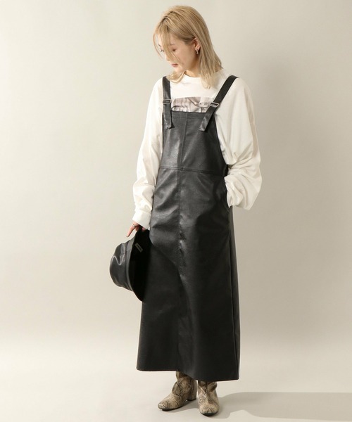 notch.(ノッチ)の「フェイクレザージャンスカ(ジャンパースカート・レディース・ブラック/オフホワイト・M)」の1枚目の写真