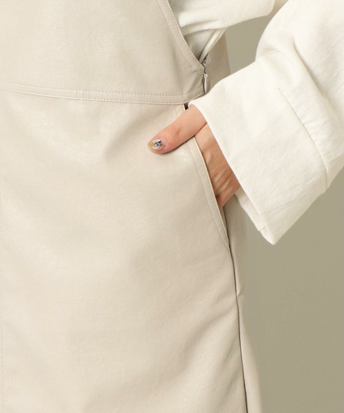 notch.(ノッチ)の「フェイクレザージャンスカ(ジャンパースカート・レディース・ブラック/オフホワイト・M)」の13枚目の写真