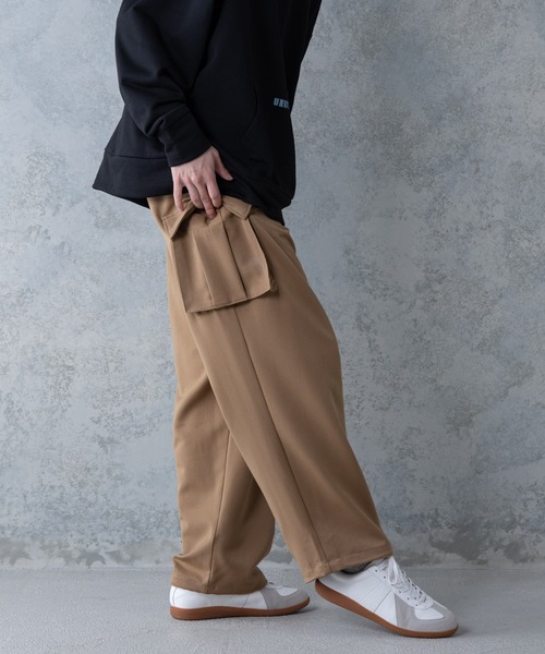 UNIIT(ユニット)の「【UNIIT】T/Rツイルワイドカーゴパンツ ワイドシルエット ポケット付き 無地 ウエスト紐仕様(カーゴパンツ・メンズ・ブラック/ベージュ/カーキ・MEDIUM/LARGE)」の10枚目の写真