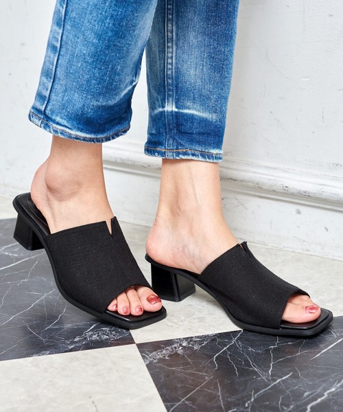 NEUE THE MARKET（ノイエザマーケット）の「チャンキーヒールミュールサンダル/93504【日本製】（サンダル・レディース・アイボリー/レオパード/ブラック・L/S/M）」の12枚目の写真