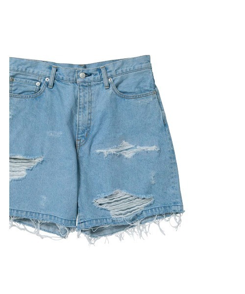 MR.GENTLEMAN(ミスタージェントルマン)の「REPAIRED CRUSH DENIM SHORT(デニムパンツ・メンズ・ブラック系その他/ブルー系その他・SMALL/MEDIUM/LARGE/X-LARGE)」の3枚目の写真