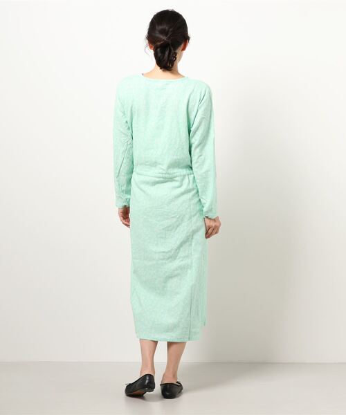 RUGGEDWORKS(ラゲッドワークス)の「【親子・姉妹お揃い】麻混 前開き花柄ワンピース(ワンピース・レディース・イエロー/ライトグリーン・FREE)」の4枚目の写真