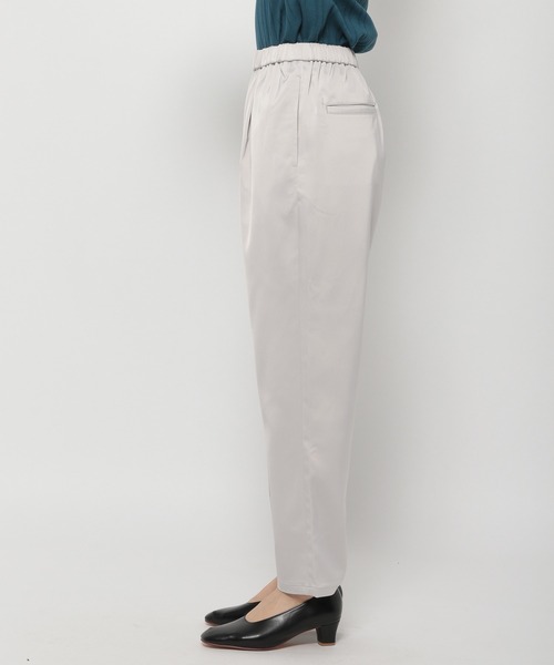 LEPSIM(レプシィム)の「サテンストレッチツヤパンツ 931656(その他パンツ・レディース・ブラウン/ブルー/グレイッシュベージュ・MEDIUM/LARGE)」の9枚目の写真