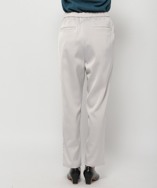 LEPSIM(レプシィム)の「サテンストレッチツヤパンツ 931656(その他パンツ・レディース・ブラウン/ブルー/グレイッシュベージュ・MEDIUM/LARGE)」の6枚目の写真