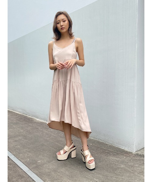 ENVYM（アンビー）の「シャーリングキャミＯＰ（ワンピース・レディース・ブラック/ベージュ/グレー・FREE）」の14枚目の写真