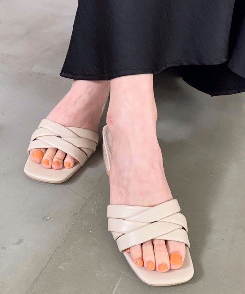 LYDIE(リディー)の「クロス編みメッシュスクエアサンダル(サンダル・レディース・アイボリー/ベージュ/オレンジ/グリーン/オフホワイト/ブラック/イエロー・L/S/XS/LL/M)」の5枚目の写真