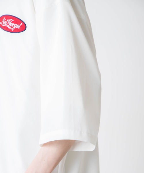 WEGO(ウィゴー)の「WEGO/ビンテージロゴ刺繍ビッグシルエット5分袖シャツ(シャツ/ブラウス・メンズ・ホワイト/ダークグリーン/イエロー・MEDIUM/LARGE)」の21枚目の写真