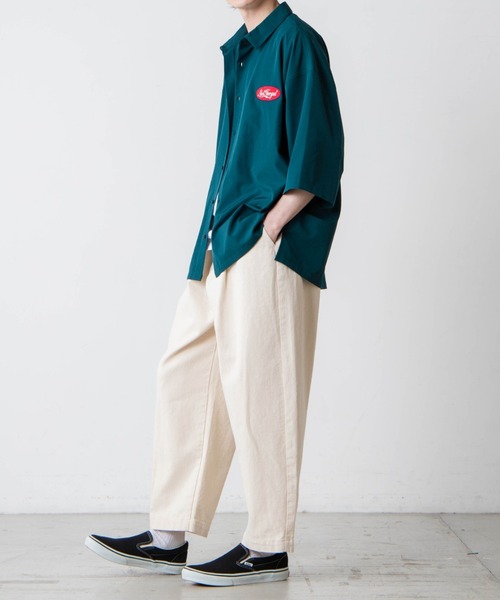 WEGO(ウィゴー)の「WEGO/ビンテージロゴ刺繍ビッグシルエット5分袖シャツ(シャツ/ブラウス・メンズ・ホワイト/ダークグリーン/イエロー・MEDIUM/LARGE)」の8枚目の写真