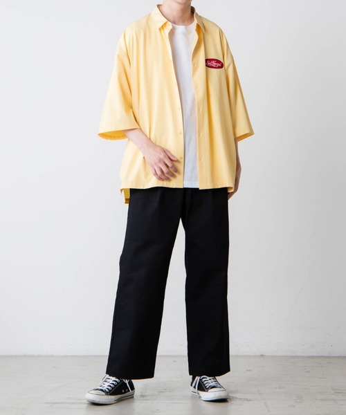 WEGO(ウィゴー)の「WEGO/ビンテージロゴ刺繍ビッグシルエット5分袖シャツ(シャツ/ブラウス・メンズ・ホワイト/ダークグリーン/イエロー・MEDIUM/LARGE)」の10枚目の写真