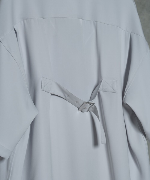 ADRER（アドラー）の「high drape back belt open collar shirt/ハイドレープバックベルトオープンカラーシャツ（シャツ/ブラウス・メンズ・ブラック/グレー・SMALL/MEDIUM/LARGE/X-SMALL）」の9枚目の写真