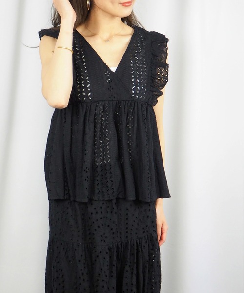 QuON(クオン)の「エンブロコットンレース ノースリブラウス(シャツ/ブラウス・レディース・ホワイト/ブラック/グリーン・FREE)」の18枚目の写真
