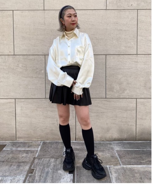 Ctr1(コントロール)の「Ctr1/コントロール/レザープリーツスカート(スカート・レディース・ブラック/ベージュ・SMALL/MEDIUM)」の9枚目の写真