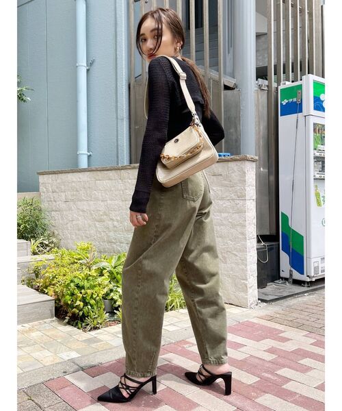 EVRIS（エヴリス）の「ボリュームテーパードデニムパンツ（デニムパンツ・レディース・ブラック/ブラウン/カーキ・SMALL/MEDIUM）」の16枚目の写真