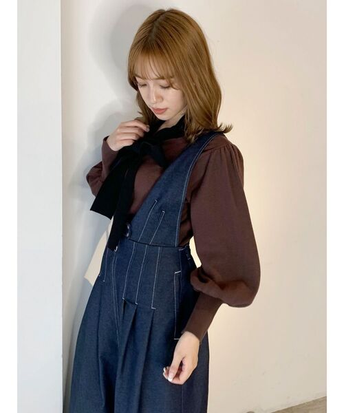 dazzlin(ダズリン)の「ボウタイ配色ニットトップス(ニット/セーター・レディース・ブラウン/オフホワイト/ピンク/モカ/ブラック・FREE)」の1枚目の写真