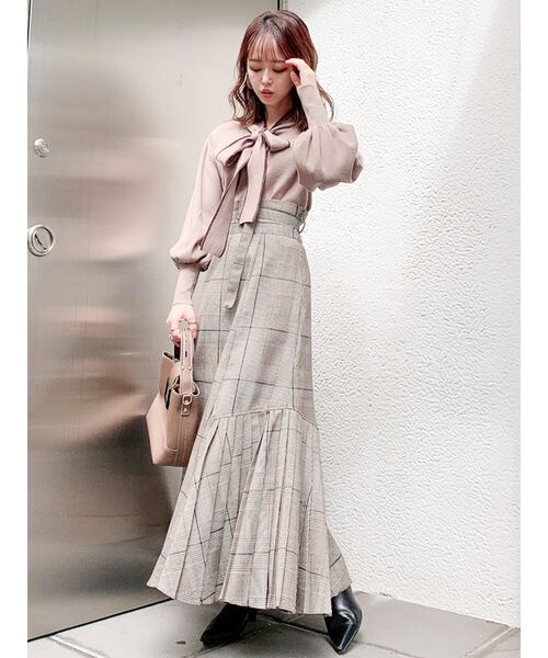 dazzlin(ダズリン)の「ボウタイ配色ニットトップス(ニット/セーター・レディース・ブラウン/オフホワイト/ピンク/モカ/ブラック・FREE)」の8枚目の写真