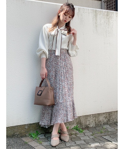 dazzlin(ダズリン)の「ボウタイ配色ニットトップス(ニット/セーター・レディース・ブラウン/オフホワイト/ピンク/モカ/ブラック・FREE)」の20枚目の写真