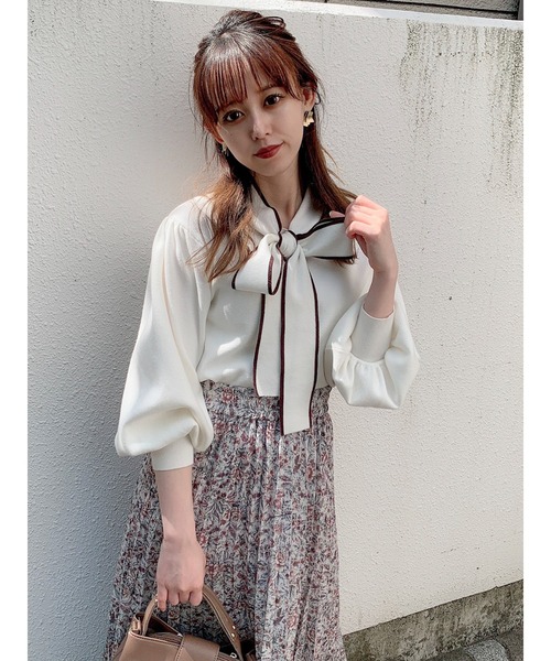 dazzlin(ダズリン)の「ボウタイ配色ニットトップス(ニット/セーター・レディース・ブラウン/オフホワイト/ピンク/モカ/ブラック・FREE)」の22枚目の写真