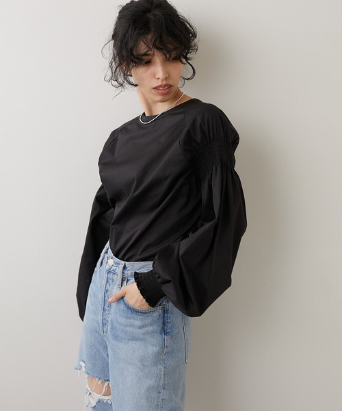 美品 ウィムガゼット クルーネック袖ボリュームブラウス 黒 ブラック Whim Gazette（ウィムガゼット）の「ブロード袖ボリュームクルー