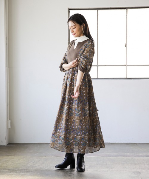 ENNEA（エンネア）の「【2021A/W】カフスタン・ジョーゼットペイズリーレトロプリント・ニット切り替えロングワンピース（ワンピース・レディース・ブラック/グリーン/キャメル・38）」の4枚目の写真