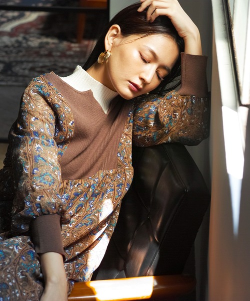 ENNEA（エンネア）の「【2021A/W】カフスタン・ジョーゼットペイズリーレトロプリント・ニット切り替えロングワンピース（ワンピース・レディース・ブラック/グリーン/キャメル・38）」の9枚目の写真