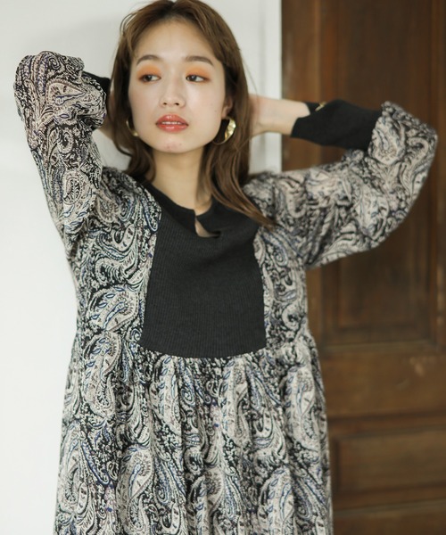 ENNEA（エンネア）の「【2021A/W】カフスタン・ジョーゼットペイズリーレトロプリント・ニット切り替えロングワンピース（ワンピース・レディース・ブラック/グリーン/キャメル・38）」の21枚目の写真