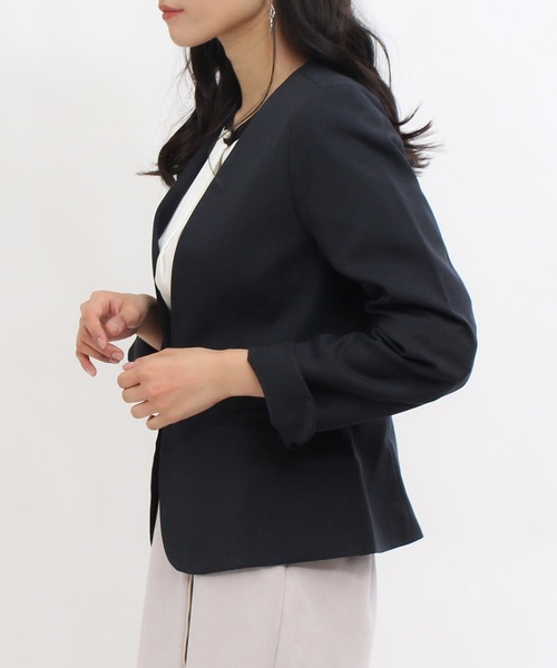 TRUDEA（トルディア）の「カチオンカラーレスジャケット（ノーカラージャケット・レディース・ライトグレー/ブラック/ネイビー/グレイッシュベージュ・MEDIUM/LARGE）」の8枚目の写真