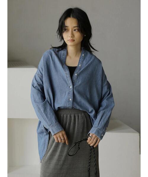 AMERICAN HOLIC（アメリカンホリック）の「バックタックデニムシャツ（シャツ/ブラウス・レディース・インディゴブルー・M/L）」の4枚目の写真