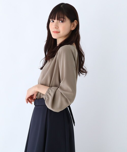 DRESKIP（ドレスキップ）の「◆前後2WAYドット釦ギャザ－ブラウス（シャツ/ブラウス・レディース・カーキ/ナチュラル/ホワイト系3/ブラック系・02/03/04）」の4枚目の写真