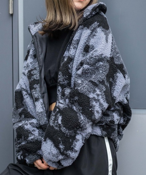 WEGO(ウィゴー)の「WEGO/ボアスタンドショートブルゾン(ブルゾン・レディース・アイボリー/その他1/その他2/ベージュ・SMALL/MEDIUM)」の4枚目の写真