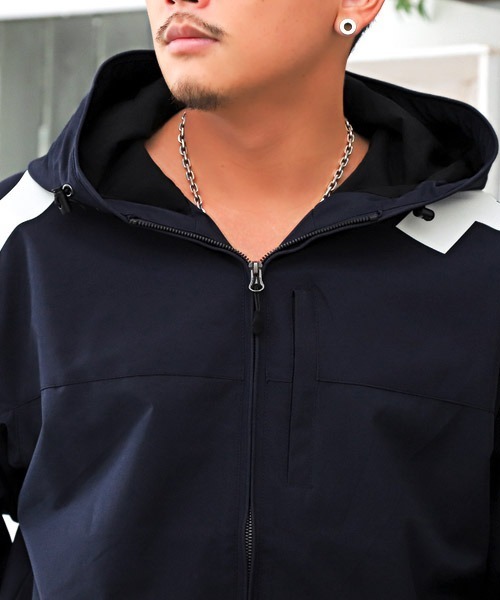 LUXSTYLE(ラグスタイル)の「袖ロゴ撥水加工マウンテンパーカー(マウンテンパーカー・メンズ・レッド/ネイビー/ホワイト/ブラック・M/XL/L)」の6枚目の写真