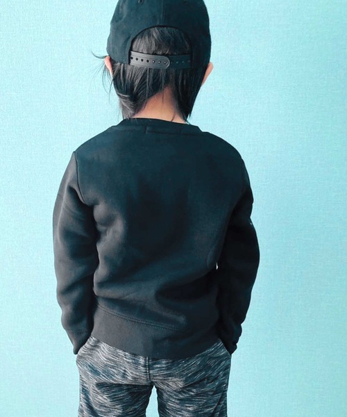 THE CASUAL(カジュアル)の「裏起毛クルーネックプリントトレーナー キッズ(スウェット・キッズ・ベージュ系/ホワイト系/オフホワイト/ベージュ/ブラック系2/ブラック/ブラック系1/杢グレー/ブラック系・110cm/130cm/120cm/140cm/150cm/160cm)」の11枚目の写真