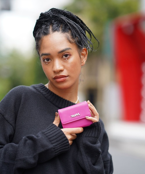 X-girl(エックスガール)の「FAUX LEATHER MINI WALLET(財布・レディース・ライトグリーン/ピンク/ブラック・ONE SIZE)」の9枚目の写真