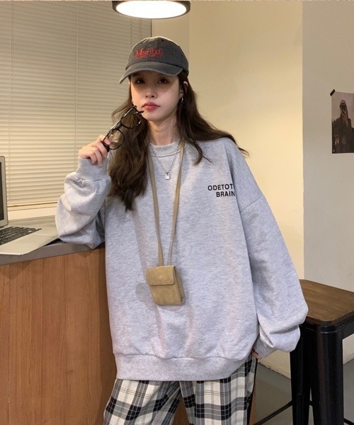 Chaco closet（チャコ クローゼット）の「バックロゴスウェット（スウェット・レディース・ホワイト/ブラック/グレー・L）」の11枚目の写真