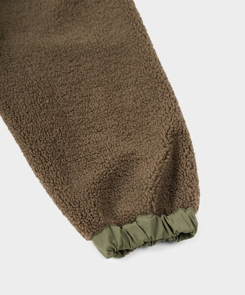 POWER TO THE PEOPLE（パワートゥーザピープル）の「【POWER TO THE PEOPLE/パワー トゥザ ピープル】リーバーシブル スタンドナイロンジャケット/ボアジャケット/【撥水】【防汚】（ブルゾン・メンズ・ブラック/ベージュ/カーキ/マルチ・M/L）」の13枚目の写真