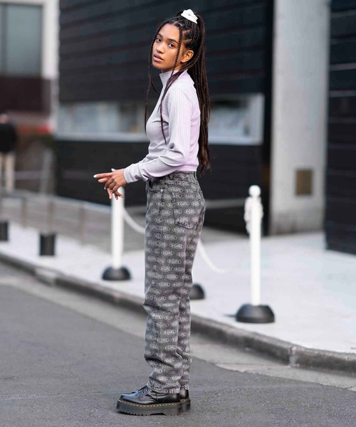 X-girl（エックスガール）の「OVAL LOGO DENIM PANTS（デニムパンツ・レディース・ブラック/ライトインディゴブルー・S/M/XS）」の13枚目の写真