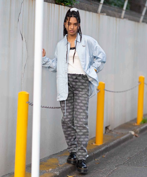 X-girl（エックスガール）の「OVAL LOGO DENIM PANTS（デニムパンツ・レディース・ブラック/ライトインディゴブルー・S/M/XS）」の14枚目の写真