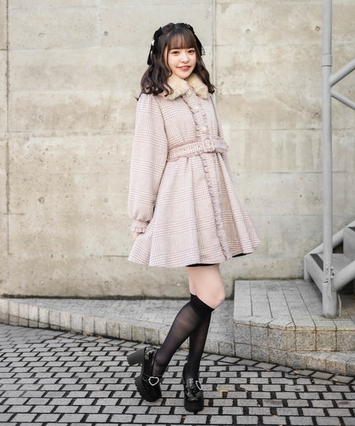 ROJITA ロジーダ　コート　クリーム色ファーコート ROJITA（毛皮/ファーコート）のフリマアイテム一覧