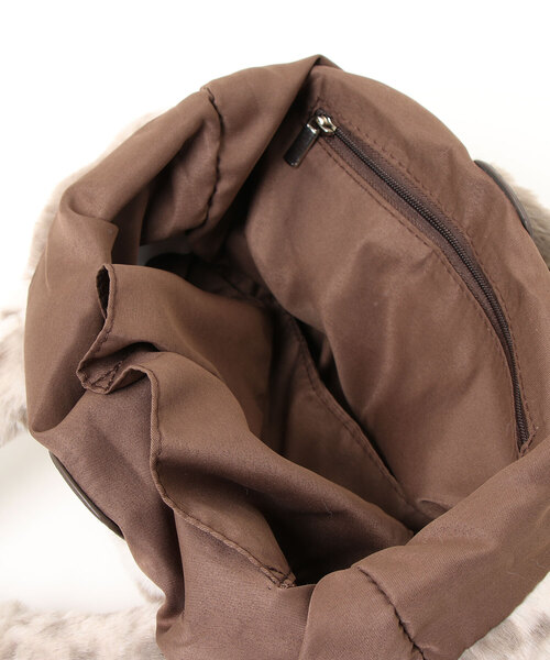 alcali（アルカリ）の「メイクル　ファー使いハンドバッグ【取り扱い店舗限定】（ハンドバッグ・レディース・ダークグレー/ブラウン/グレー・FREE）」の6枚目の写真