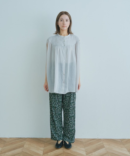 WHYTO.（ホワイト）の「「WHYTO. / ホワイト」ラミーギャザーチュニックブラウス"Ramie Gather Tunic Blouse"（シャツ/ブラウス・レディース・グリーン/イエロー/グレー/ブラック・38/36）」の14枚目の写真