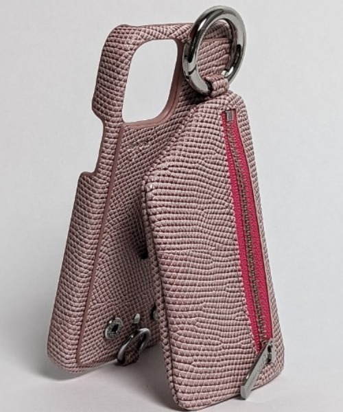 ajew(エジュー)の「【別注】ajew/エジュー/【ひも付き】Lizard iPhone13(スマホケース/カバー・レディース・ブラック/ベージュ/ピンク/シルバー・FREE)」の5枚目の写真